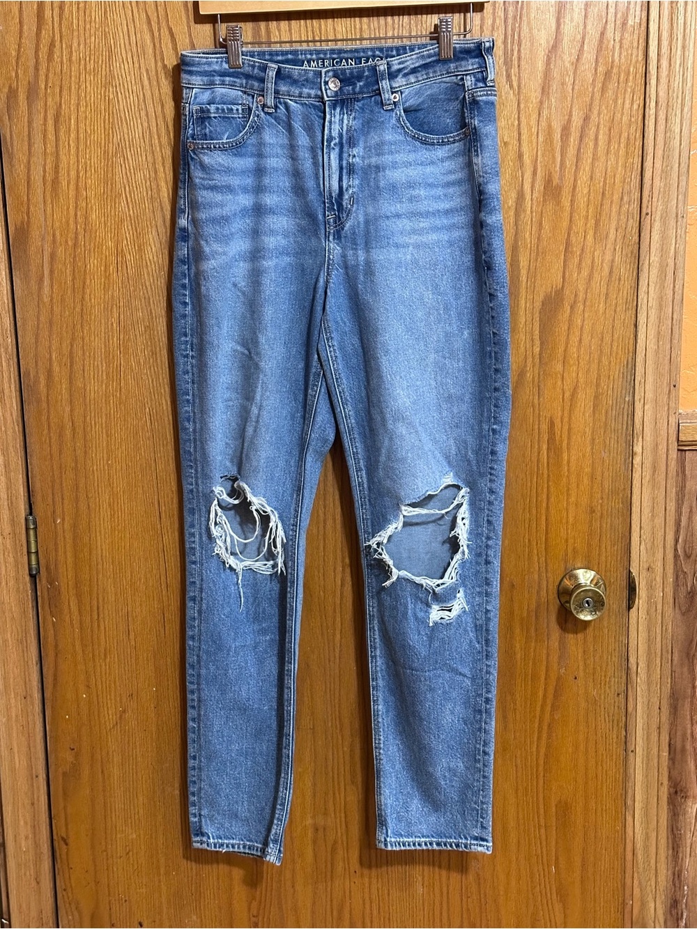 American Eagle Outfitters mom Jean Blue Ripped Skinny sz 8 long